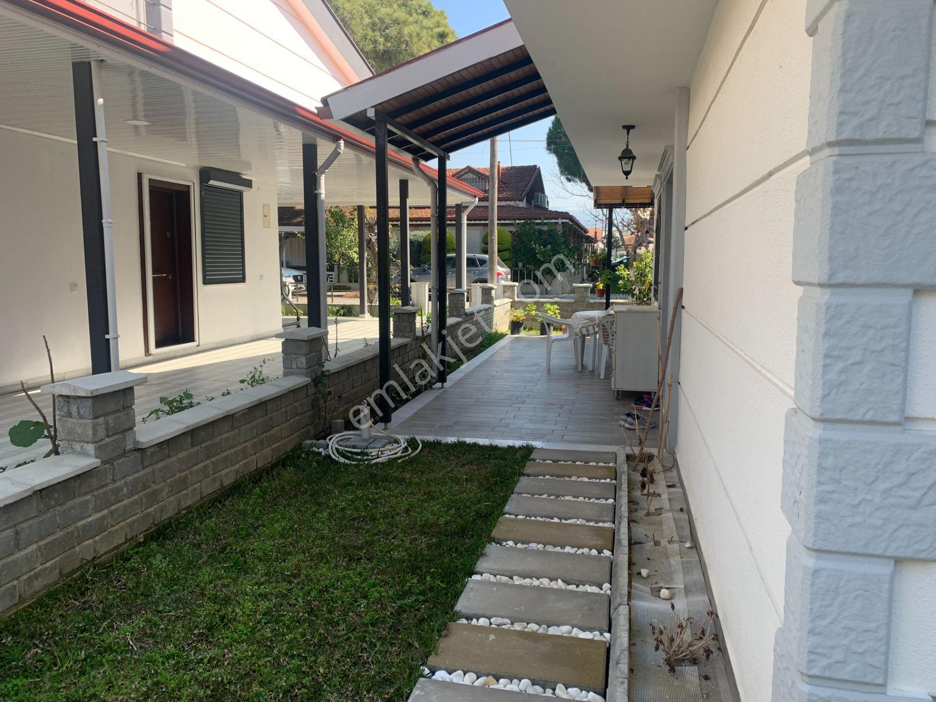 Murat Kuntker’den, Kuşadası, Nazilli Sitesi’nde Satılık, Tadilatlı 2+1 Villa - Görsel 12