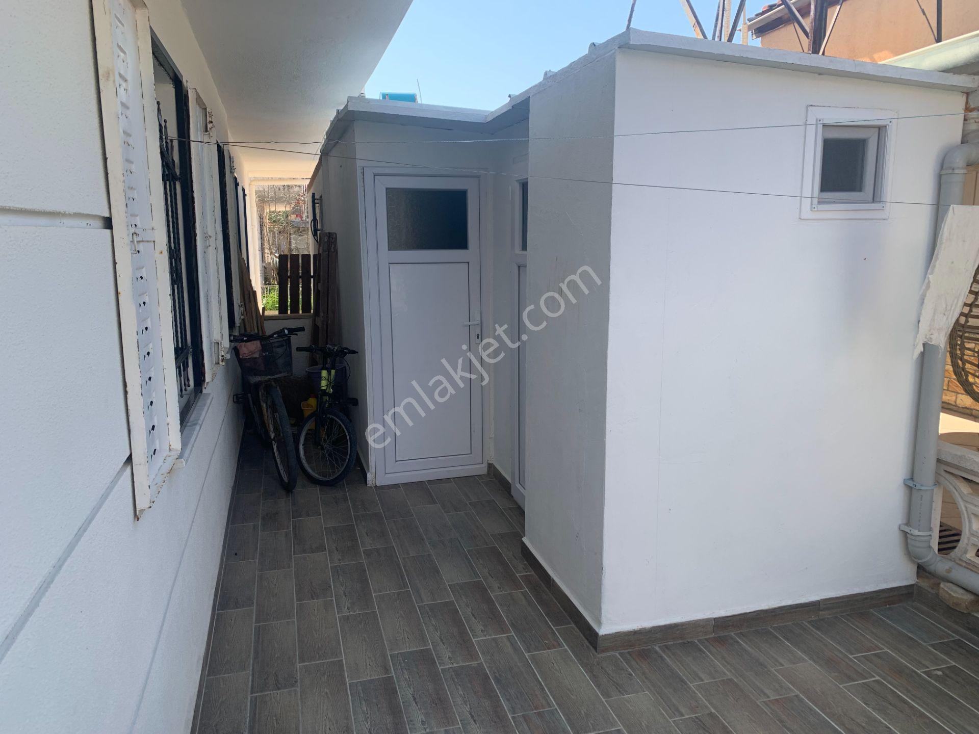 Murat Kuntker’den, Kuşadası, Nazilli Sitesi’nde Satılık, Tadilatlı 2+1 Villa - Görsel 14