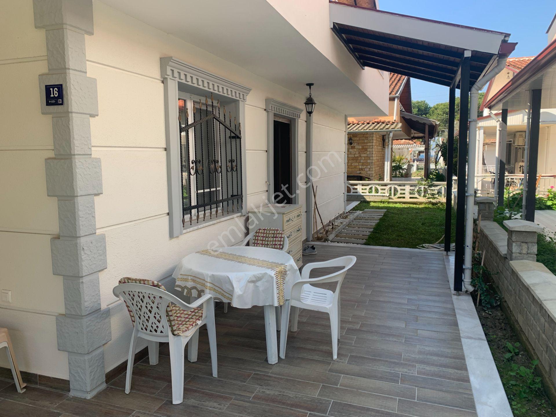Murat Kuntker’den, Kuşadası, Nazilli Sitesi’nde Satılık, Tadilatlı 2+1 Villa - Görsel 13