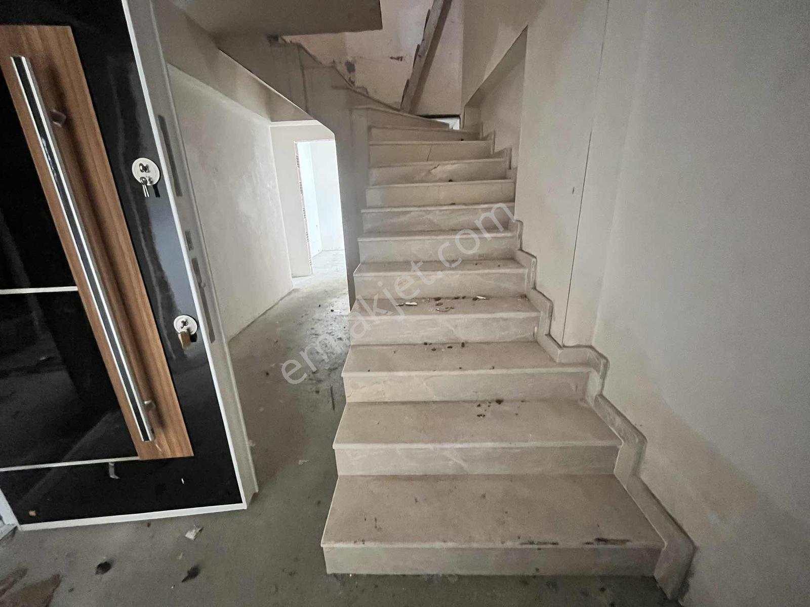 Kurtuluş Mahallesinde Satılık 3+1 Dubleks Daire - Görsel 2