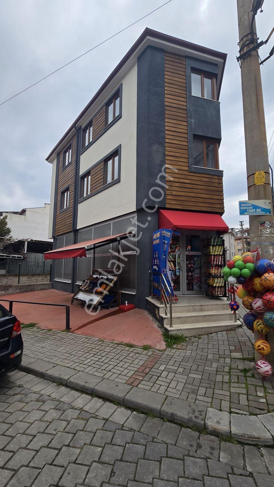 Fesleğen De Köşe Başı 105m² Kiracılı Satılık Dükkan - Görsel 2