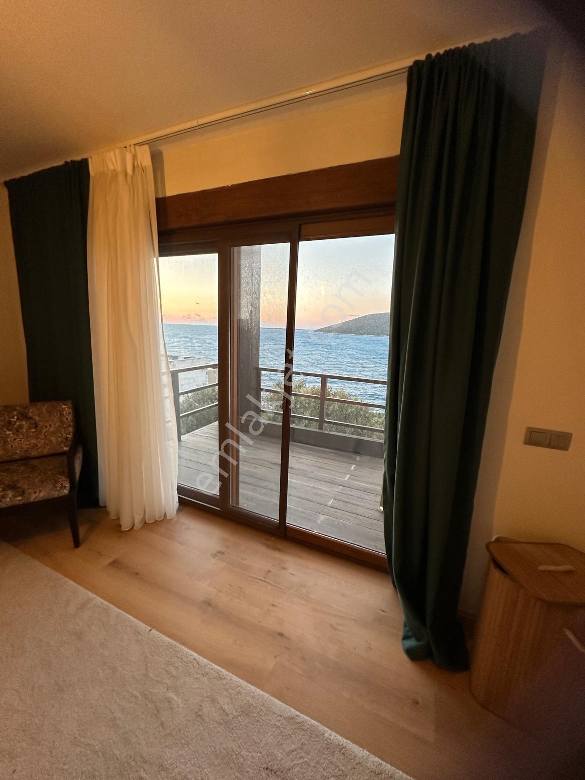 Bodrum Türkbükü'nde Doğa Hanımeli Sitesi Muhteşem 3+1 Kiralık - Görsel 21
