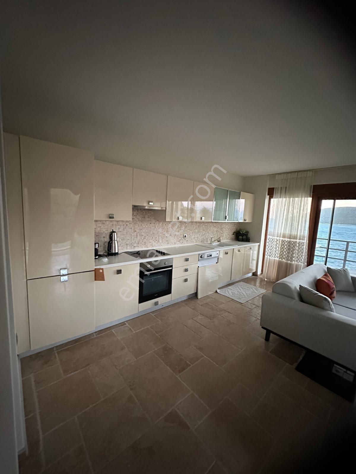 Bodrum Türkbükü'nde Doğa Hanımeli Sitesi Muhteşem 3+1 Kiralık - Görsel 17