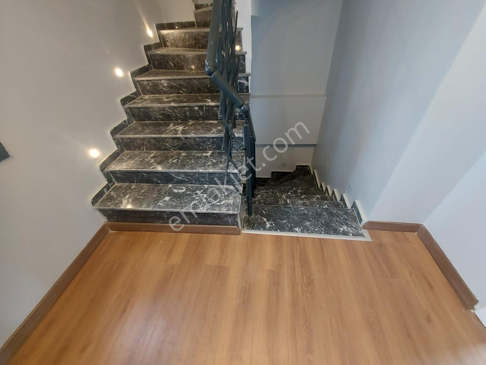 Yeniçiftlik En İyi Lokasyonda Müstakil Bahçeli 4+1 Yazlık Villa - Görsel 15