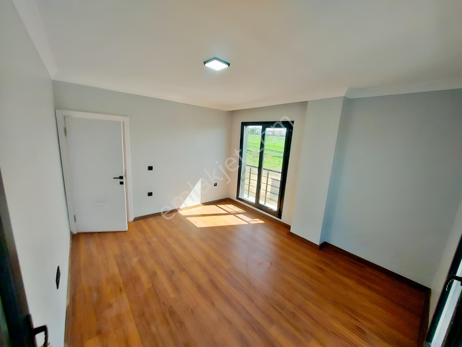 Yeniçiftlik En İyi Lokasyonda Müstakil Bahçeli 4+1 Yazlık Villa - Görsel 21