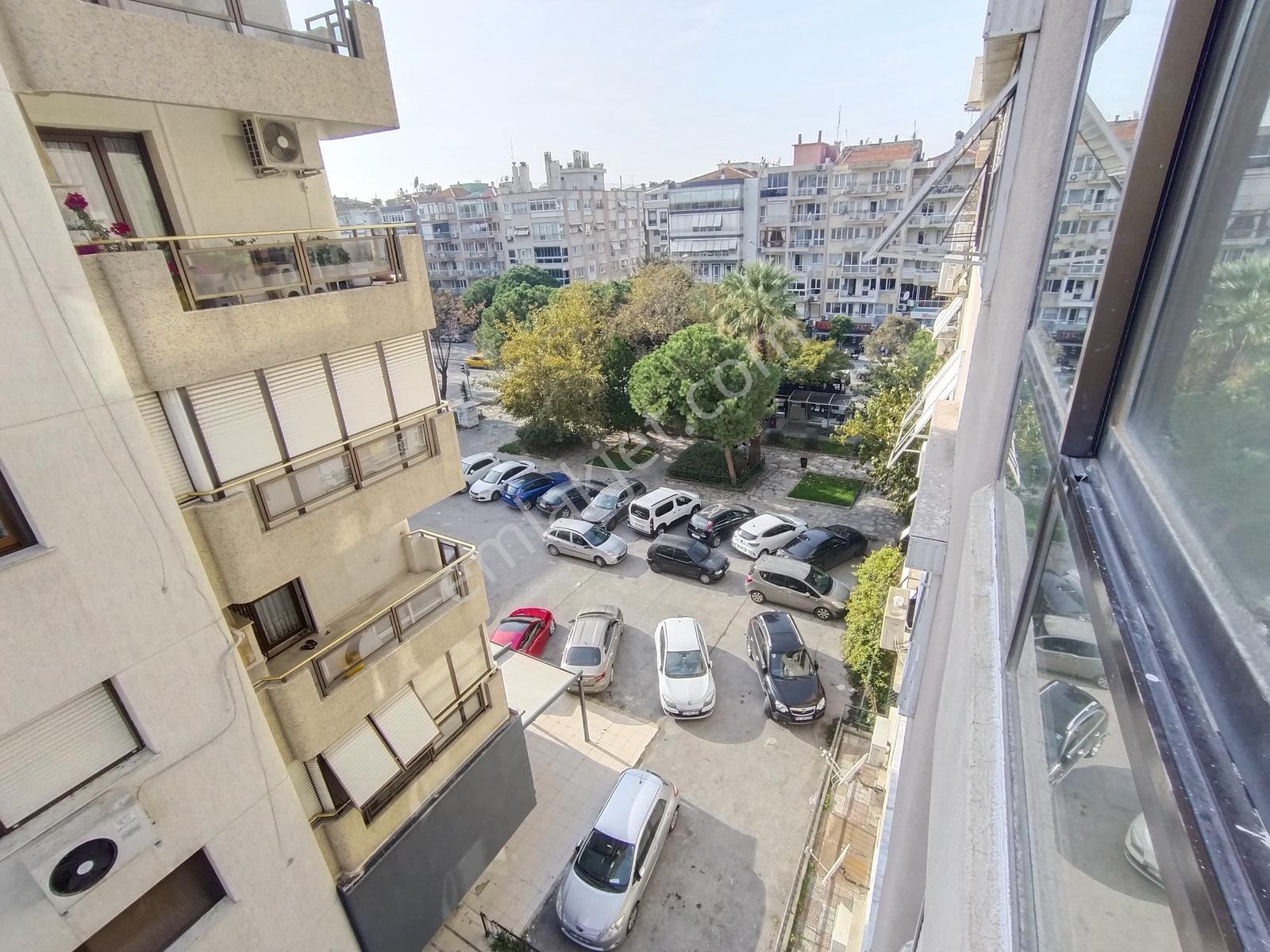 Karşıyaka Girne Bulvarı Yakını 154 M2 Bakımlı 3+1 Daire Ö-19 - Görsel 33