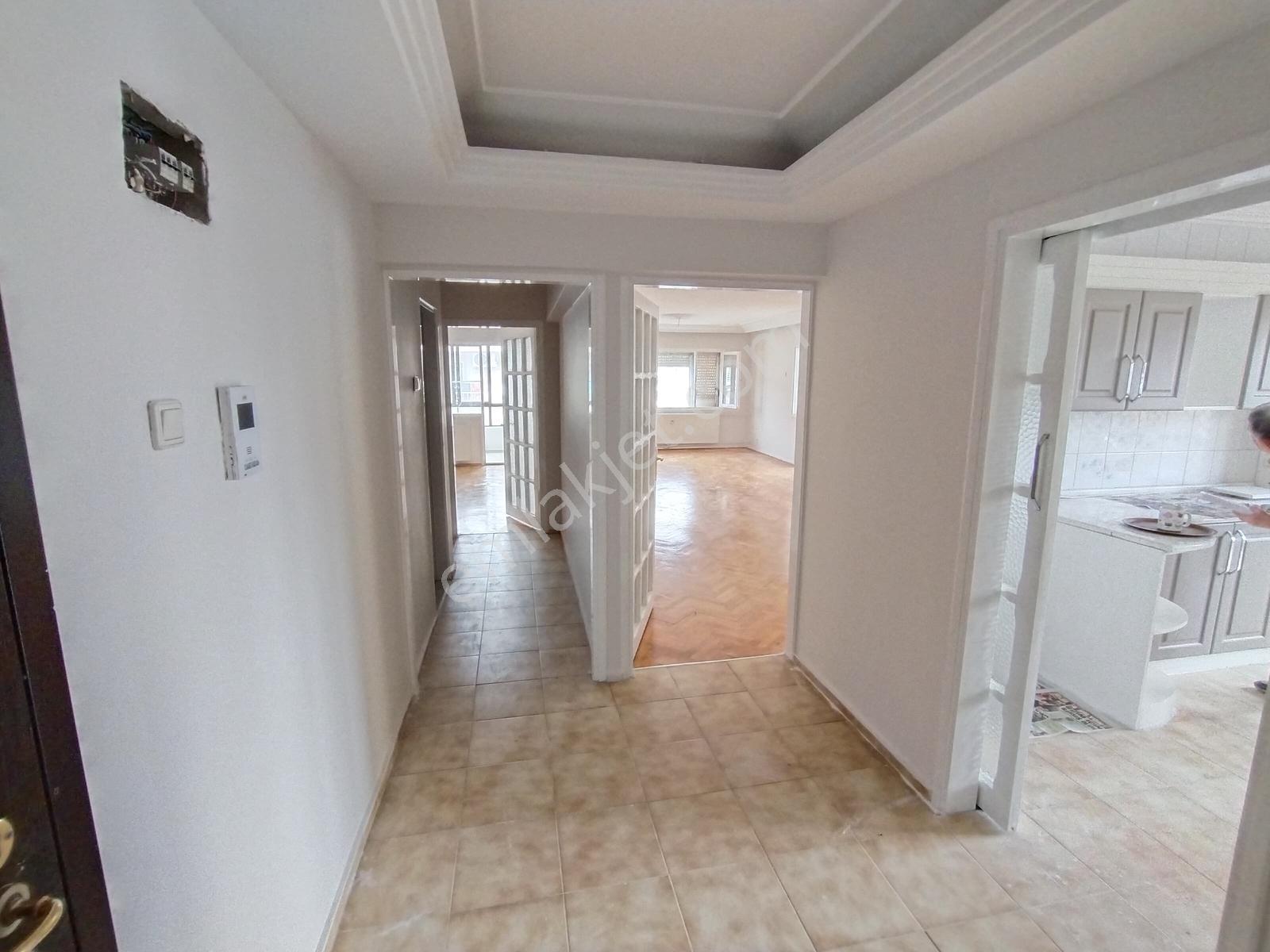Karşıyaka Girne Bulvarı Yakını 154 M2 Bakımlı 3+1 Daire Ö-19 - Görsel 26
