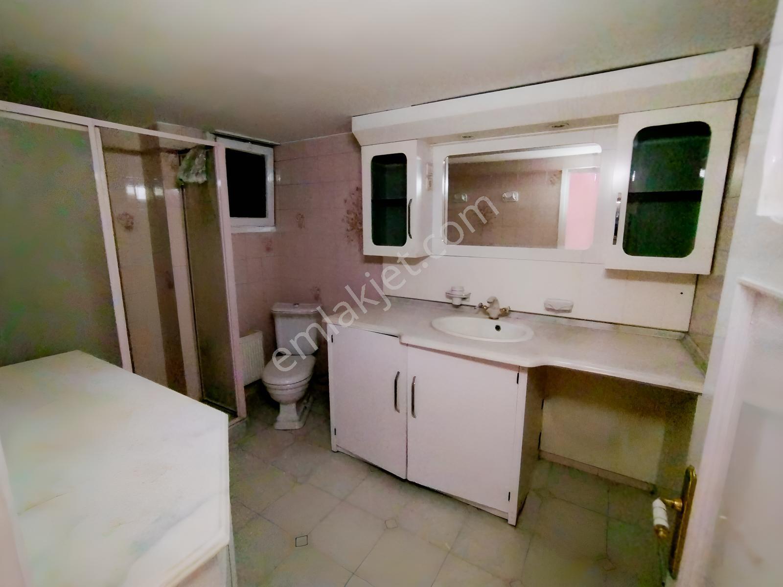 Karşıyaka Girne Bulvarı Yakını 154 M2 Bakımlı 3+1 Daire Ö-19 - Görsel 14