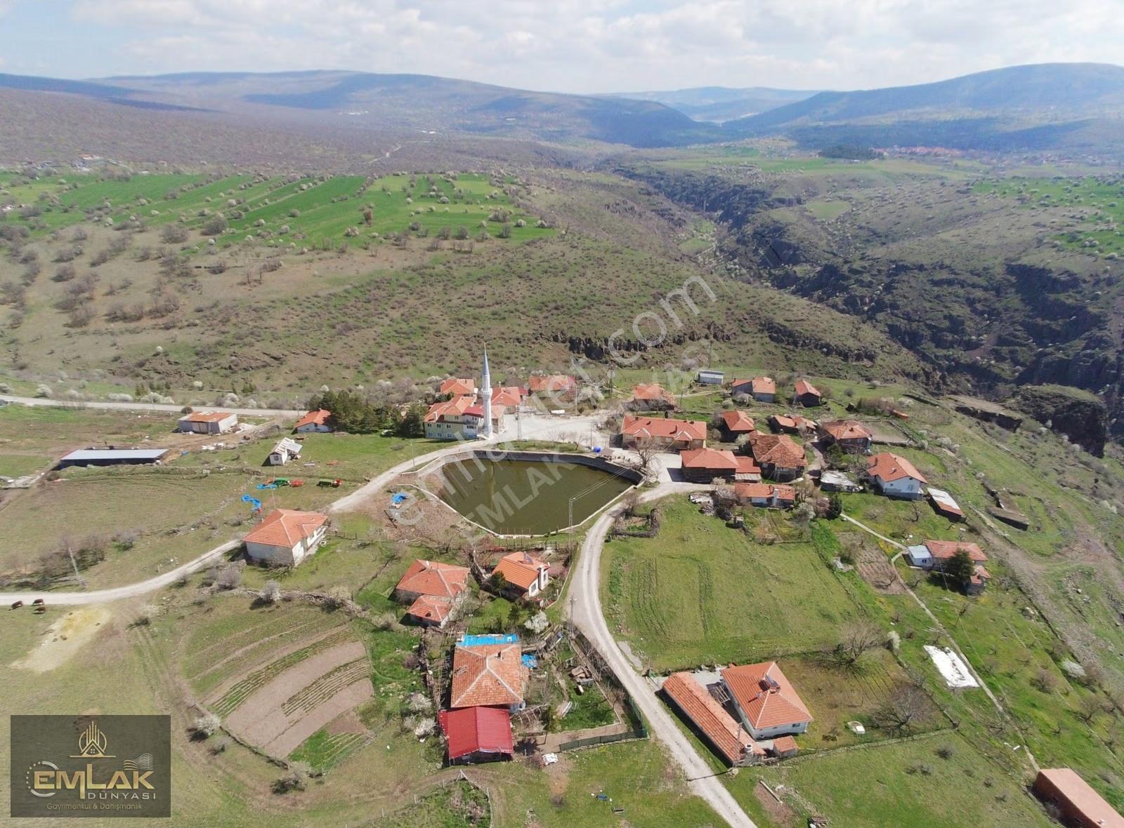 Ayaşta Tek Tapu Köy İçi 2.262 M2 Manzaralı Tarla