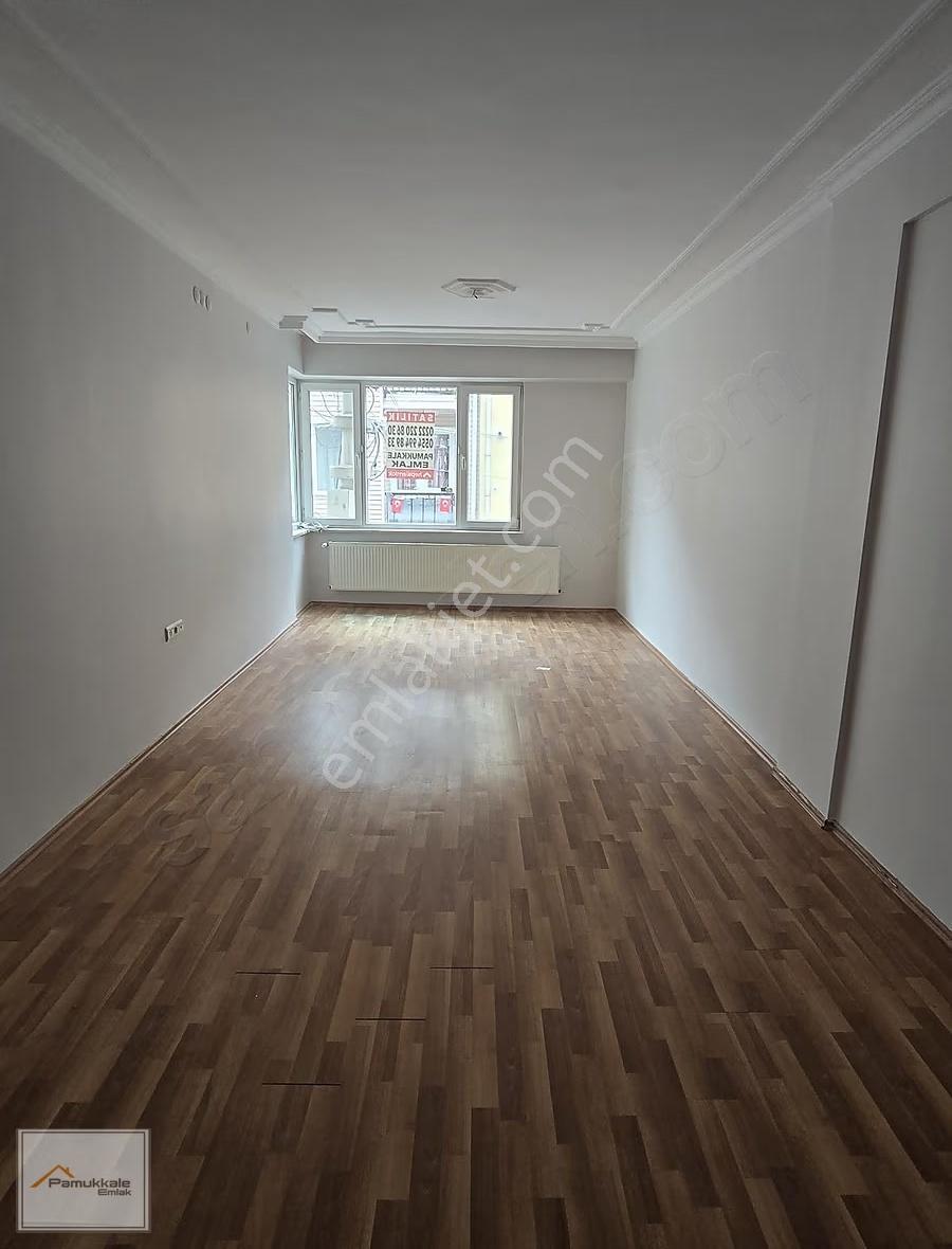 Hatboyu Ve Sakarya Caddesi Yakınında 2008 Yapımı 3+1 Daire