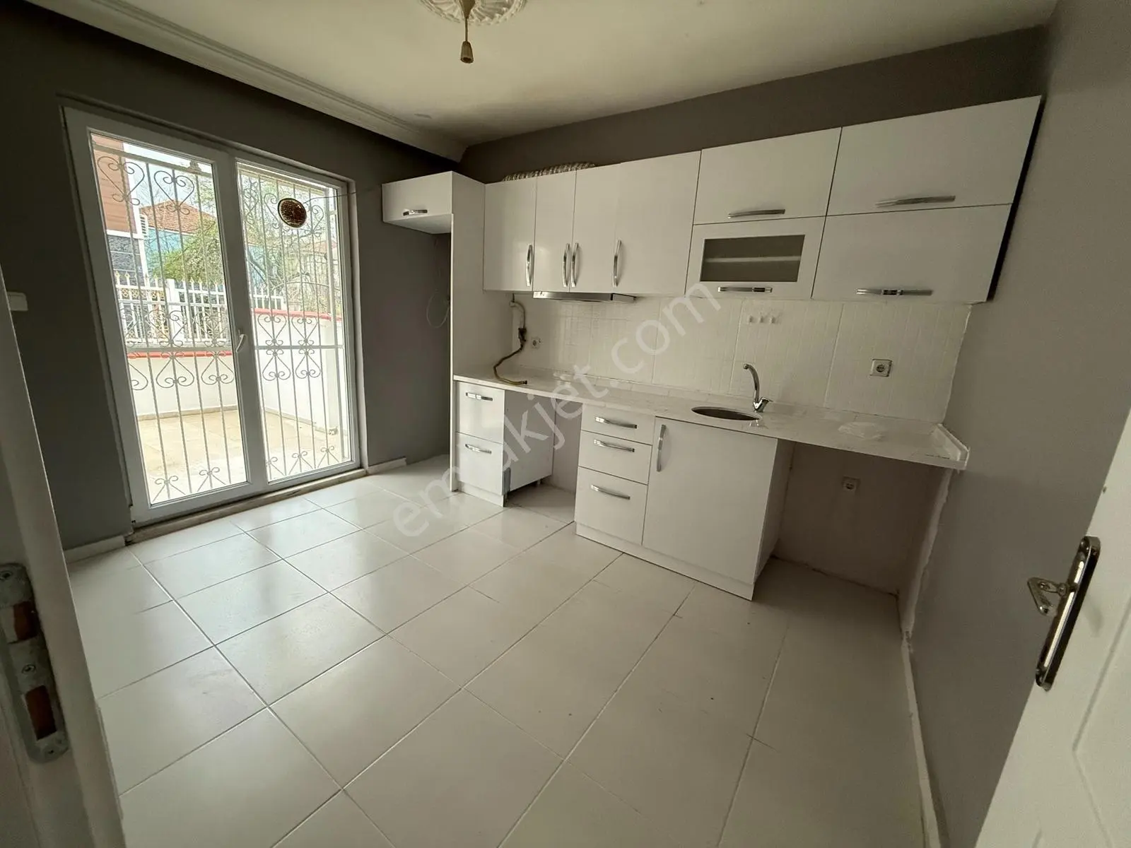 Kentpark Civarı Bahçelı Kiralık Daire 2+1 - Bahadır Eker'den - Görsel 2