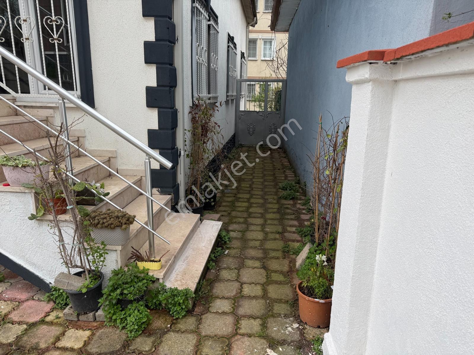 Kentpark Civarı Bahçelı Kiralık Daire 2+1 - Bahadır Eker'den - Görsel 23