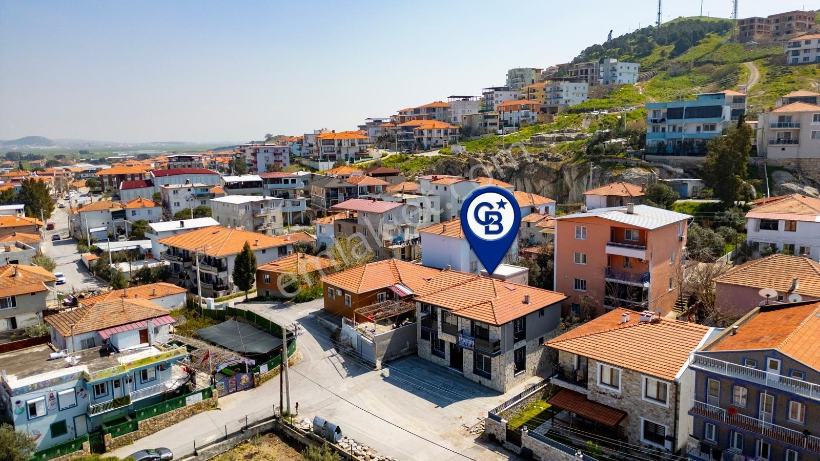 Foça Kazım Dirik Mah. Merkezi Konumda Satılık 2+1 Daire - Görsel 14