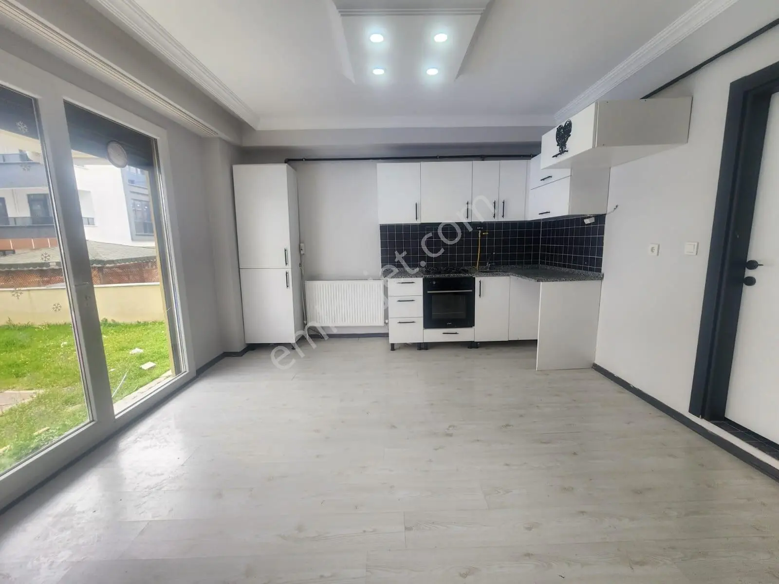 Valley Realtyden Zafer Mah. Havuzlu 1+1 Güney Cephe,iskanlı