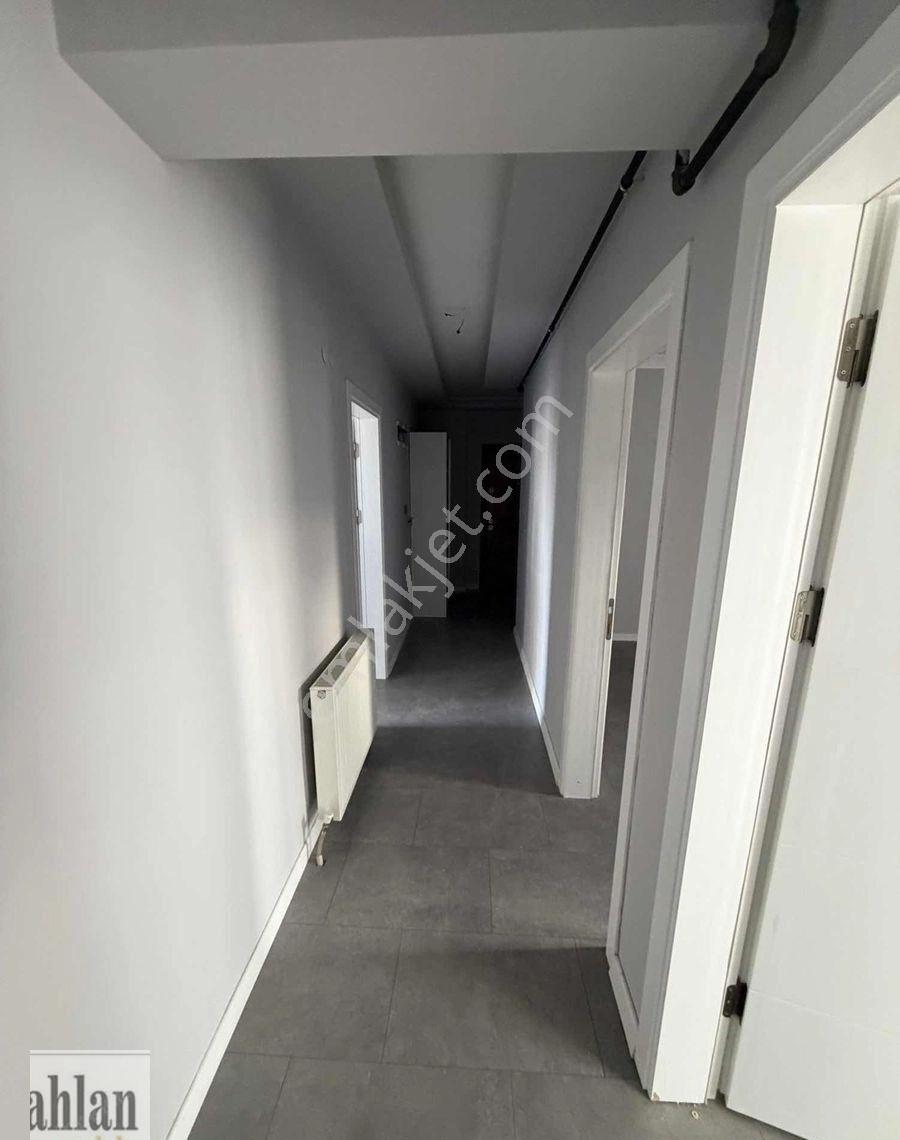 Şahlan Emlaktan Kiralık Çarşıda Arakat Daire - Görsel 12
