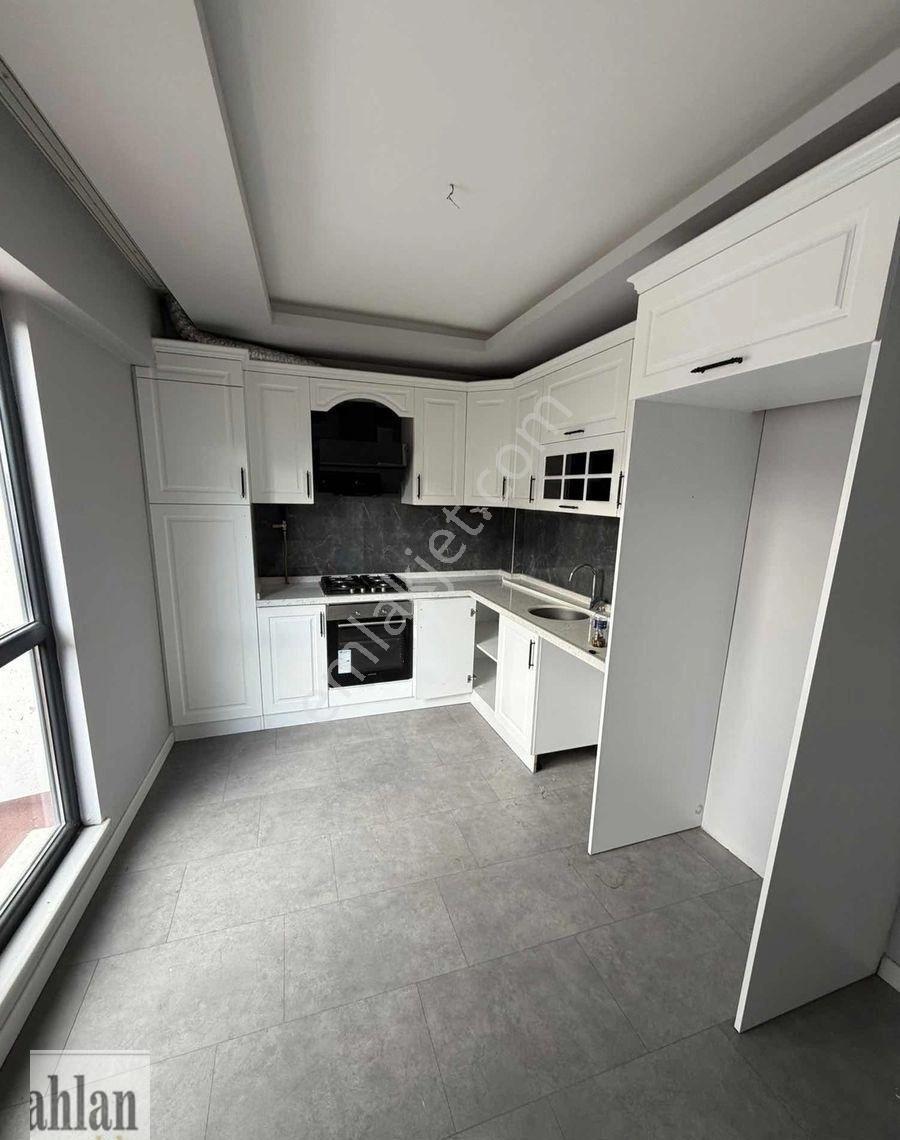 Şahlan Emlaktan Kiralık Çarşıda Arakat Daire - Görsel 13