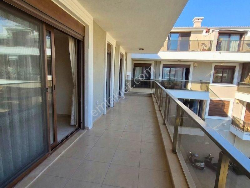 Armutalan'da, Havuzlu, Otoparklı, Kapalı Mutfak, 3+1 Geniş Daire - Görsel 12