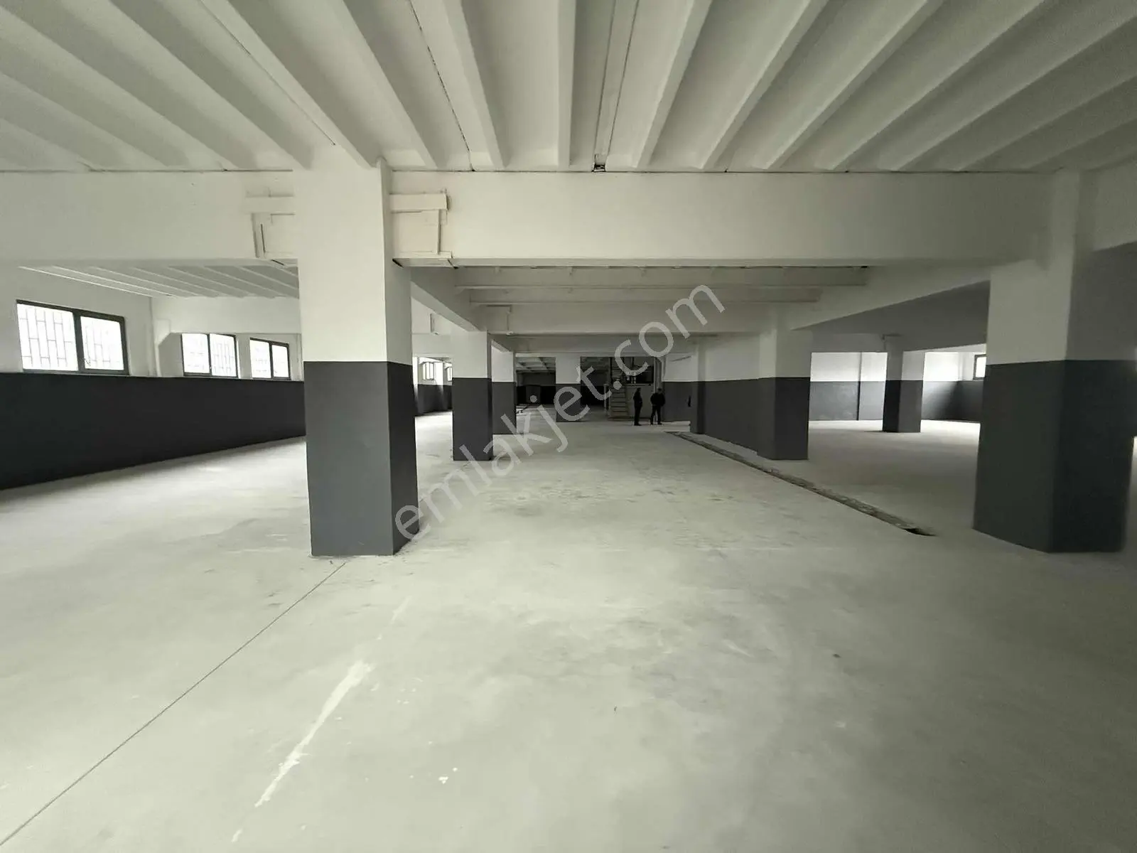 Kiralık Ataşehir 450 M2 Kullanışlı Yere Basar İmalathane & Depo