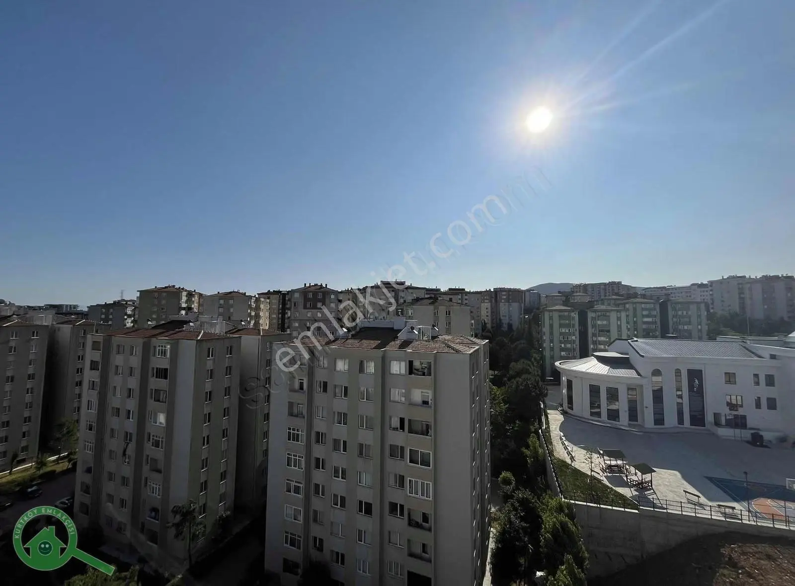 Pendik Yenişehir'de Çağdaşkent Sitesinde Satılık Daire