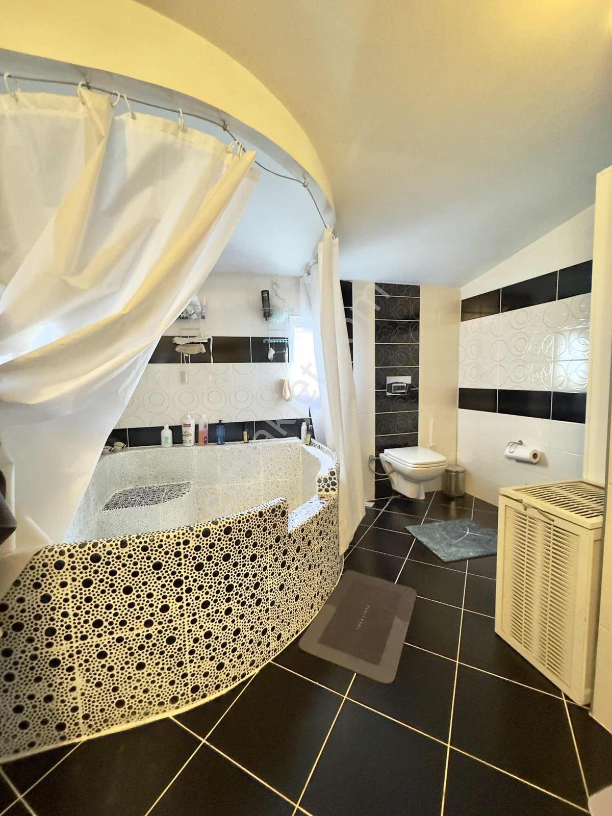 Güzelobada Deniz Manzaralı Satılık Daire 4+1 200m2 - Görsel 15