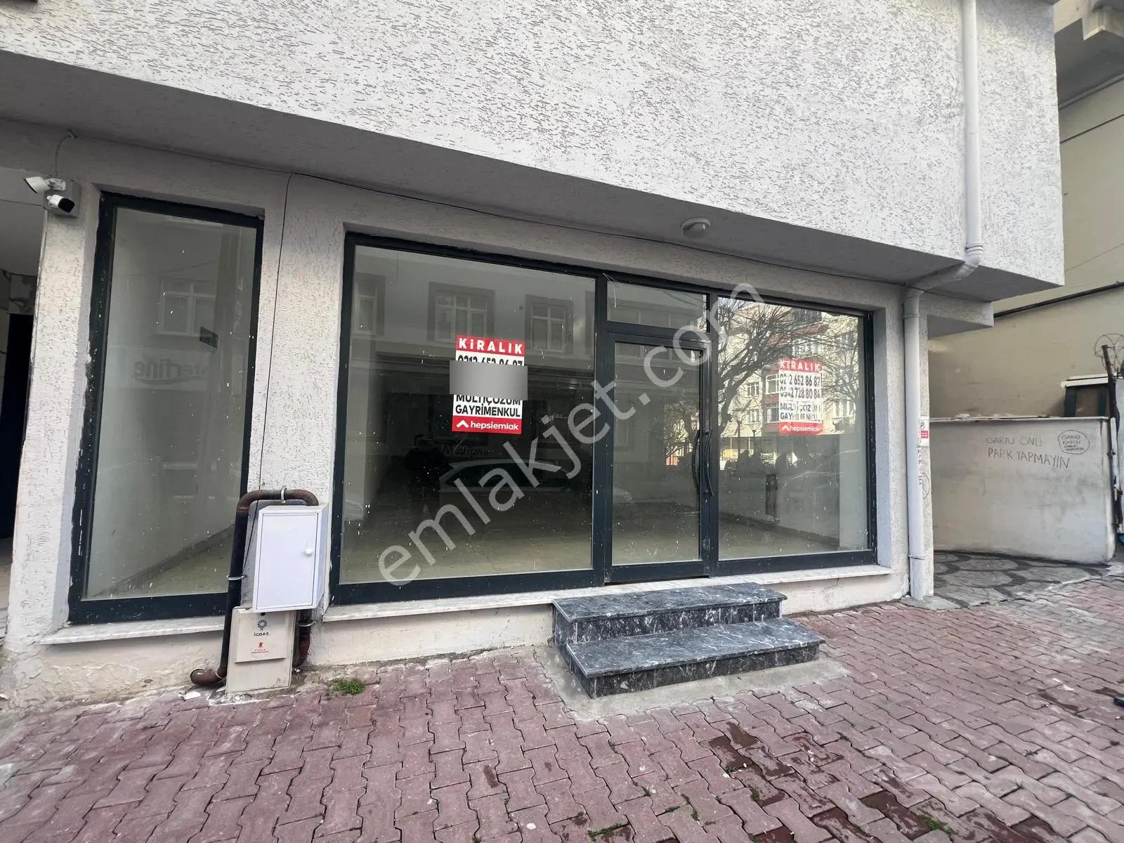 Yenibosna Zafer Mahallesinde Yeni Binada Kiralık Dükkan İşyeri Ofis Depo