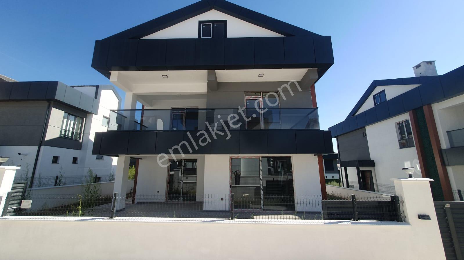 Kd Yapı Gayrimenkul’den Eğriköprü’de Site İçi 5+1 Lüx Villa
