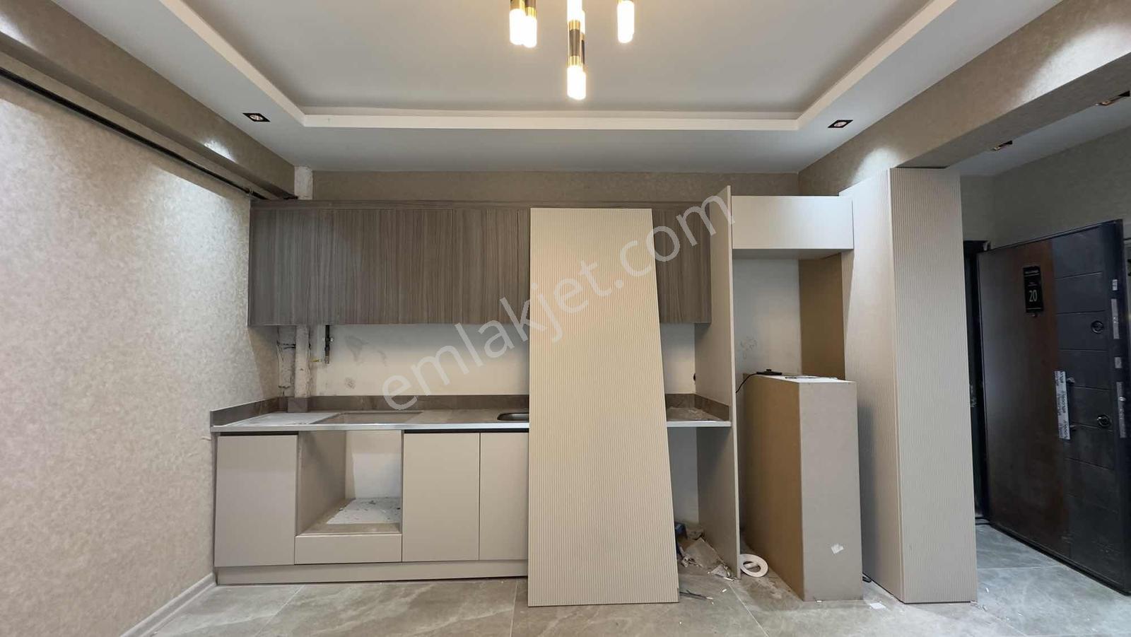 Cb Acar'dan Sırrın Ana Yolda Merit Park'ta Satılık Ön Cephe 1+1 - Görsel 20