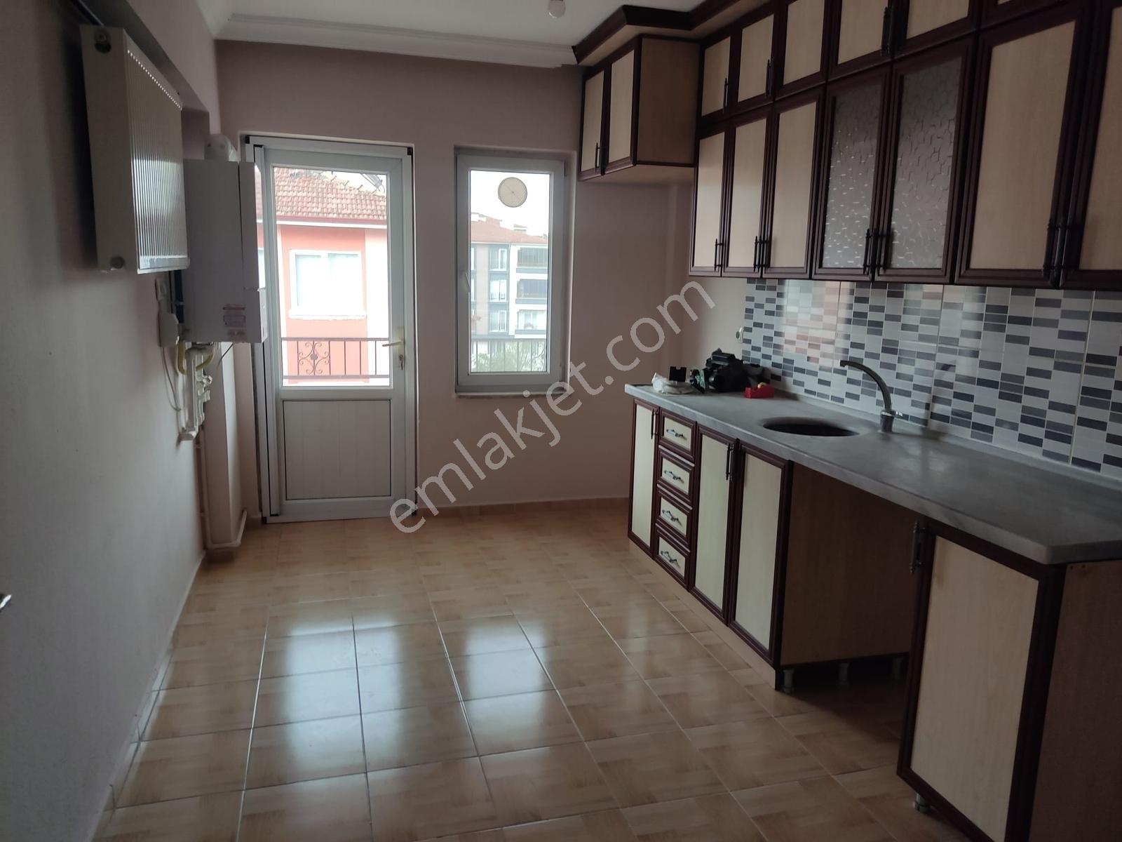İstanbul Yolu Kenarında 3+1 Geniş Ve Temiz Daire - Görsel 24
