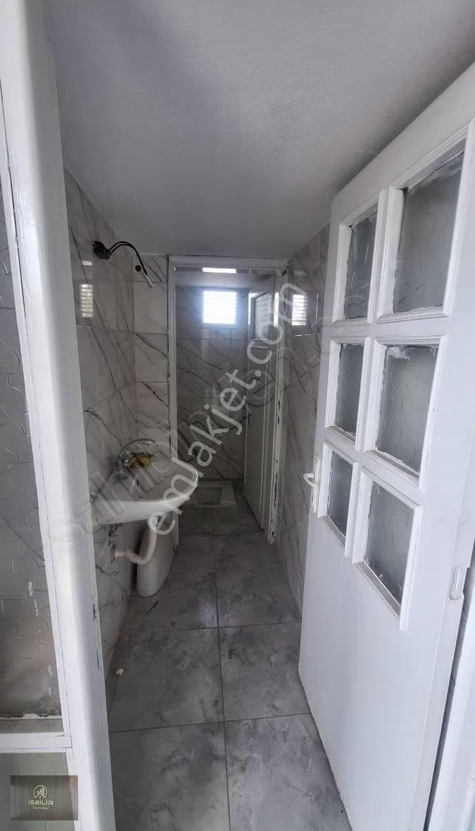 Yeşil Evler Petek Pastanesi Karşi Satlık 3. Katlı Mustakil Ev - Görsel 9