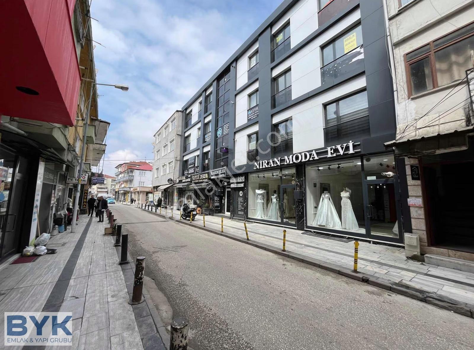 Byk' Dan! Şehrin Merkezi! Kiralık Ofisler! - Görsel 17