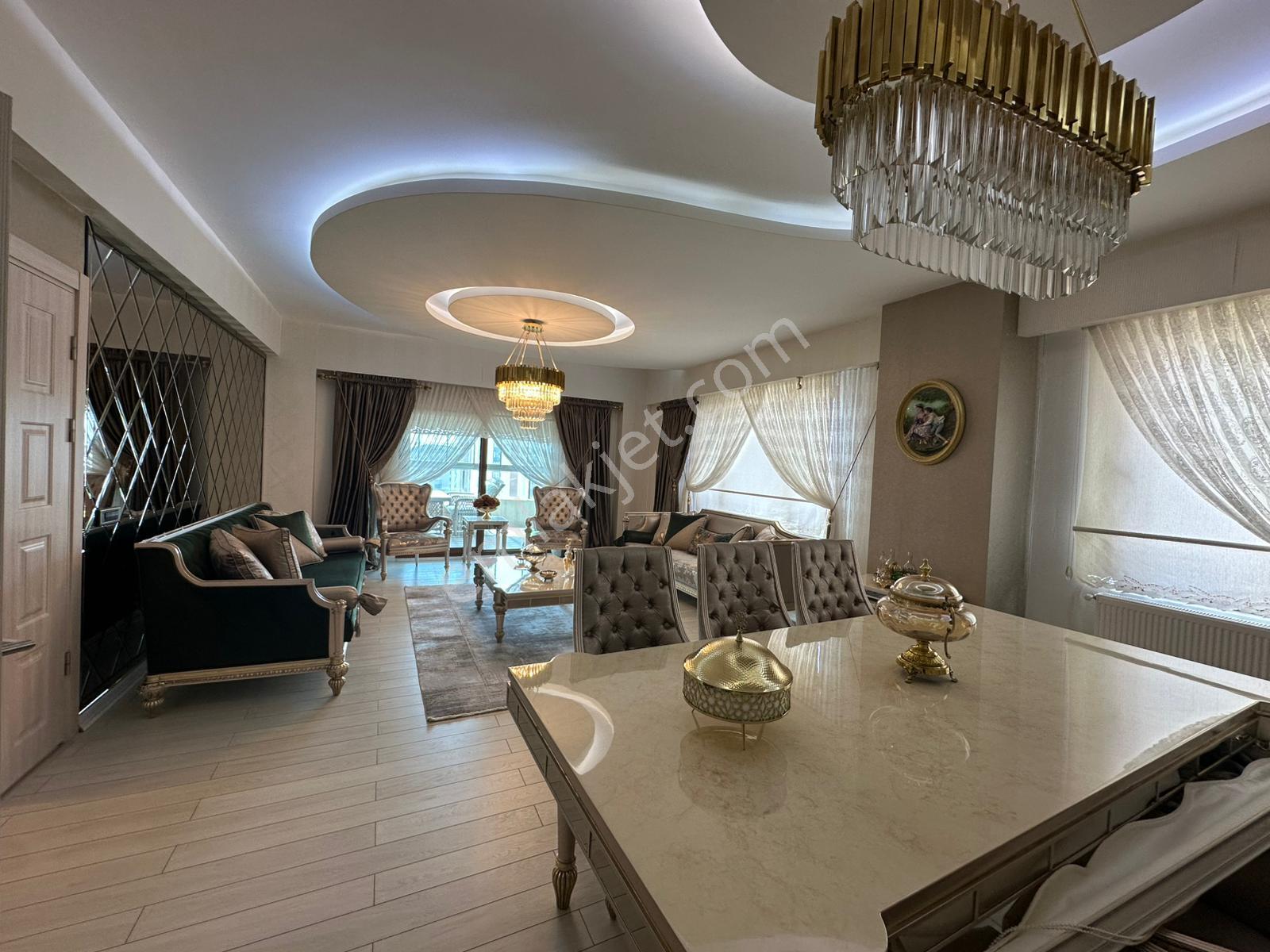 Akev Gayrimenkul'den Doğukent Osmanlı Sitesi Lüks 4+1 Daire - Görsel 24
