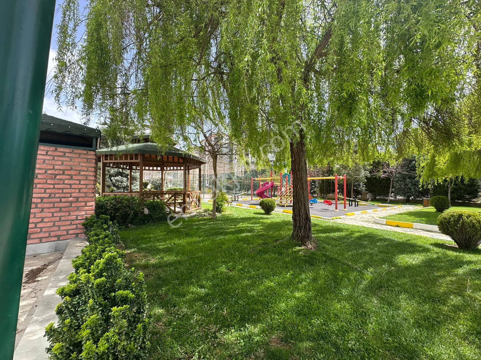 Akev Gayrimenkul'den Doğukent Osmanlı Sitesi Lüks 4+1 Daire - Görsel 15