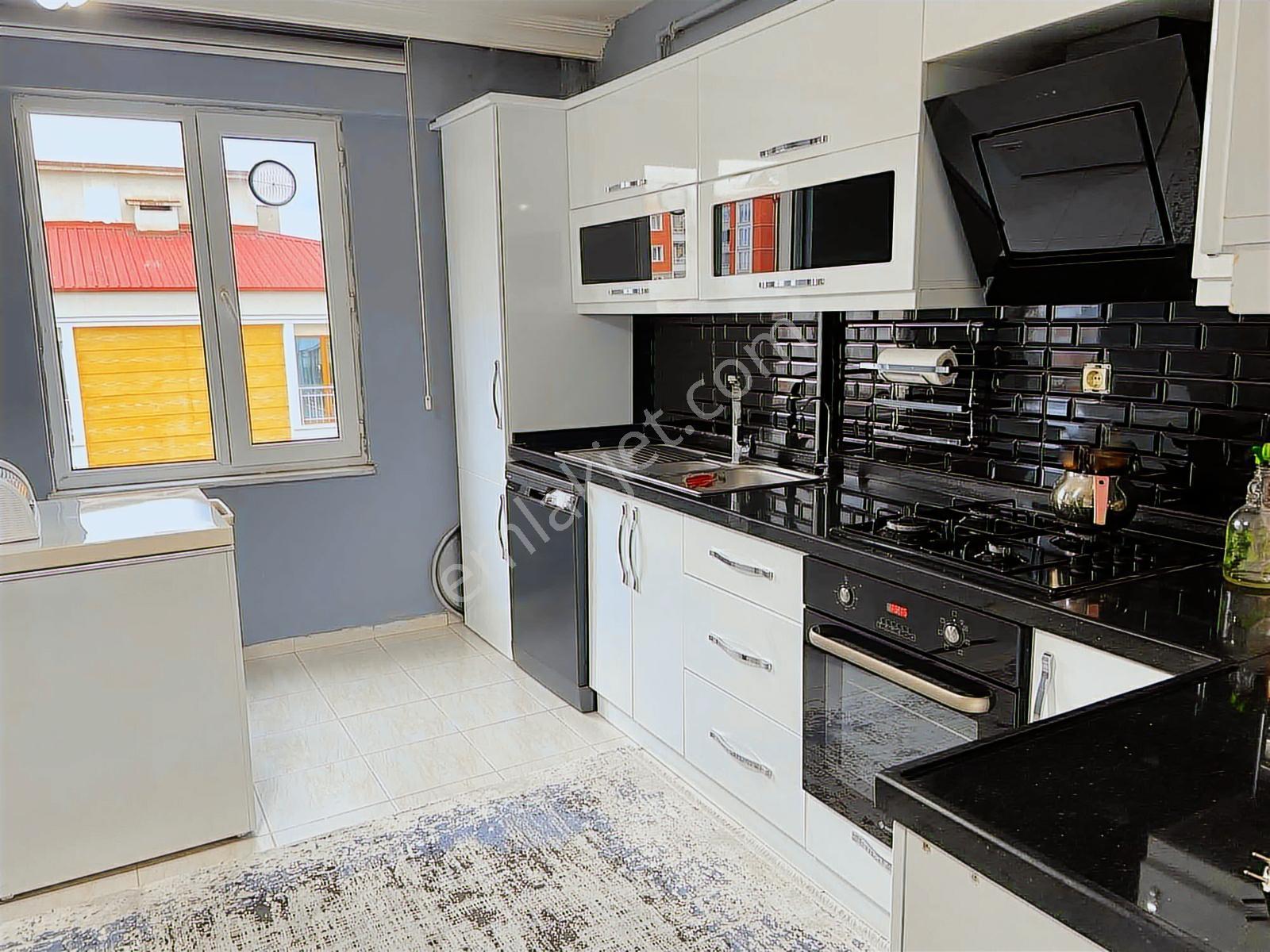 Esenevler Mahallesi Net 150 M2 Tramvaya Çok Yakın Satılık Daire - Görsel 8