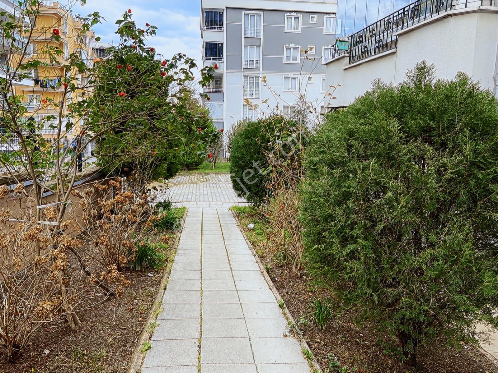 Esenevler Mahallesi Net 150 M2 Tramvaya Çok Yakın Satılık Daire - Görsel 3