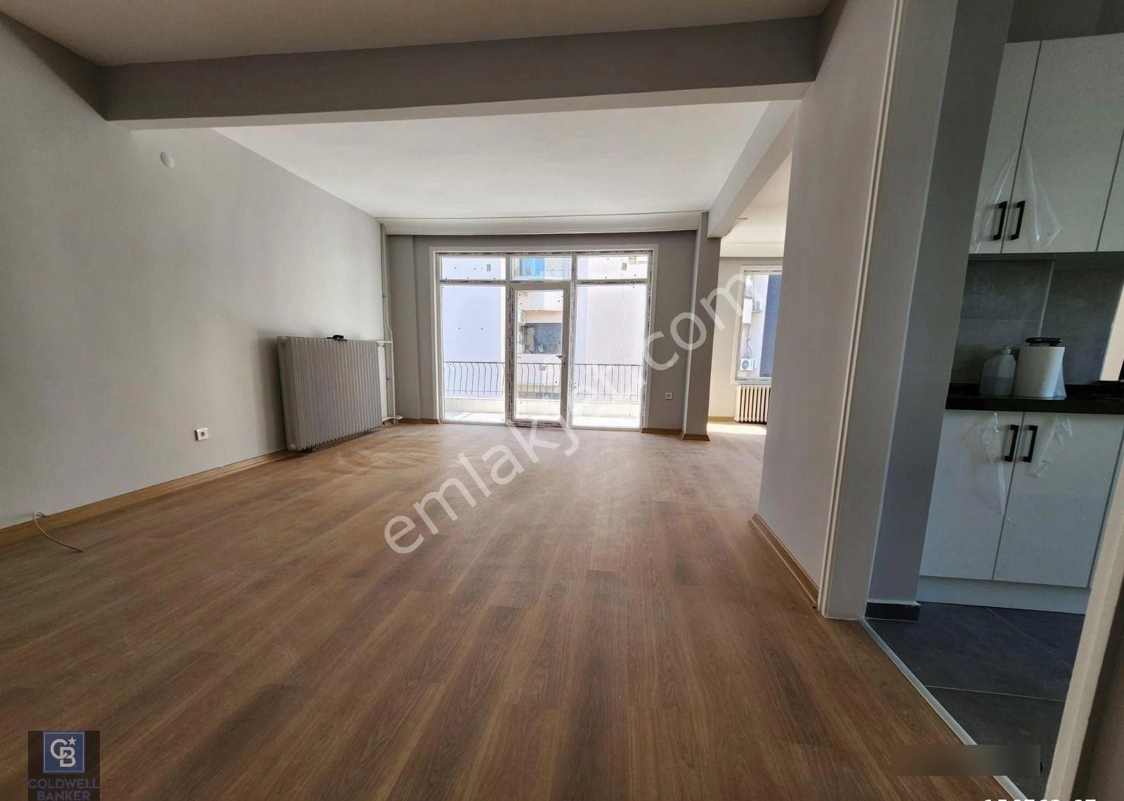 Bağdat Caddesine 2.bina İçi Tamamen Yenilenmiş 130m² 2,5+1 Daire - Görsel 11