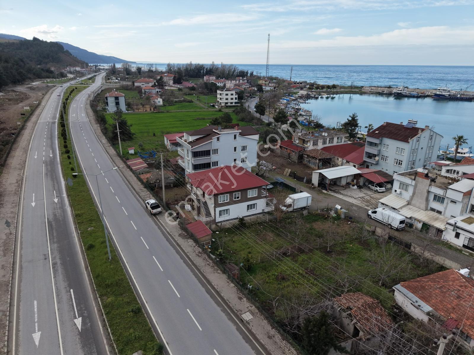 Bafra Vıp Gym.den Yakakent Ana Yol Kenarında 352m2 Satılık Arsa - Görsel 9