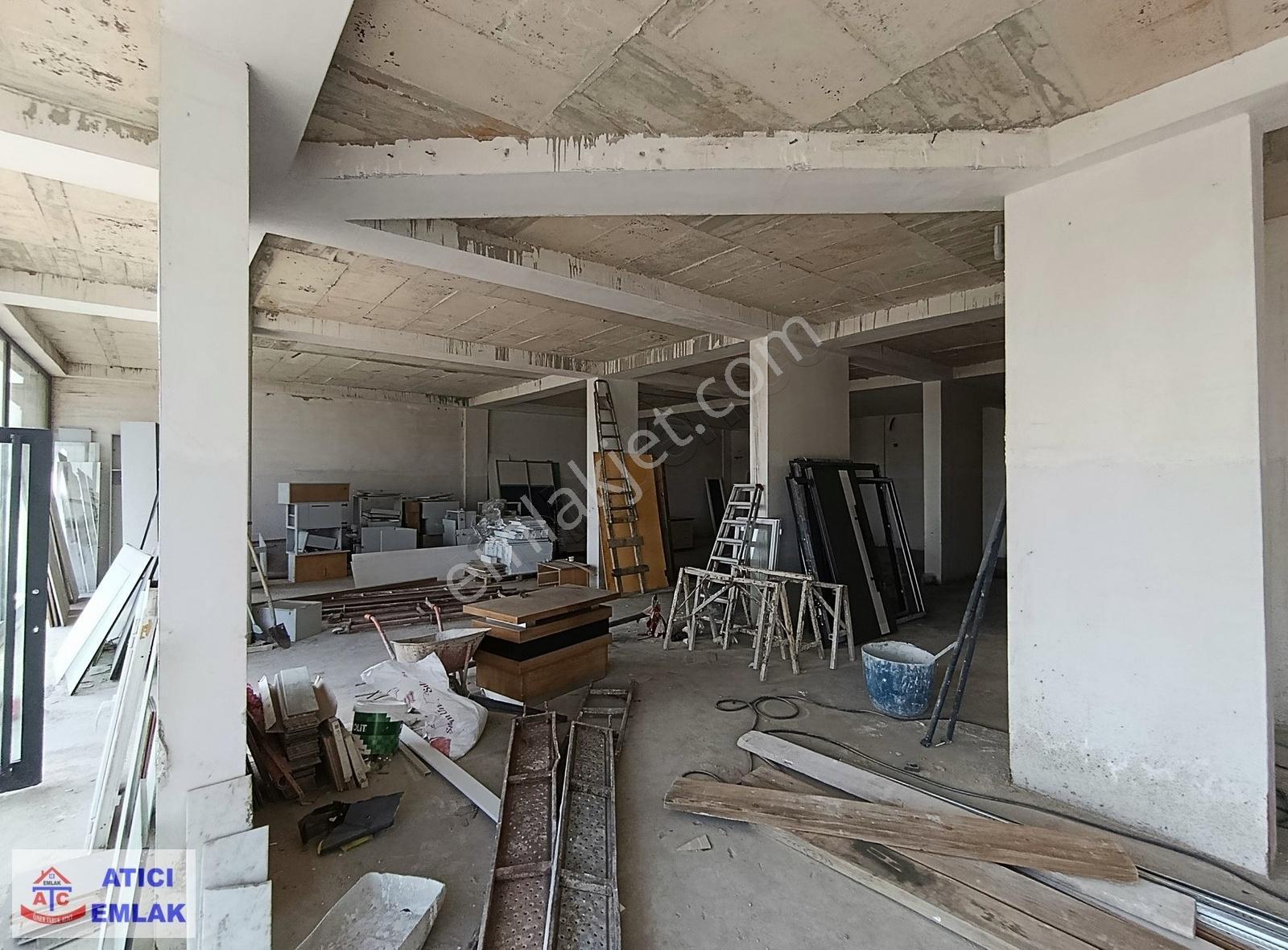 Saricam'da Satılık 317m² İş Yeri (217m² Giriş + 100m² Bodrum) - Görsel 8