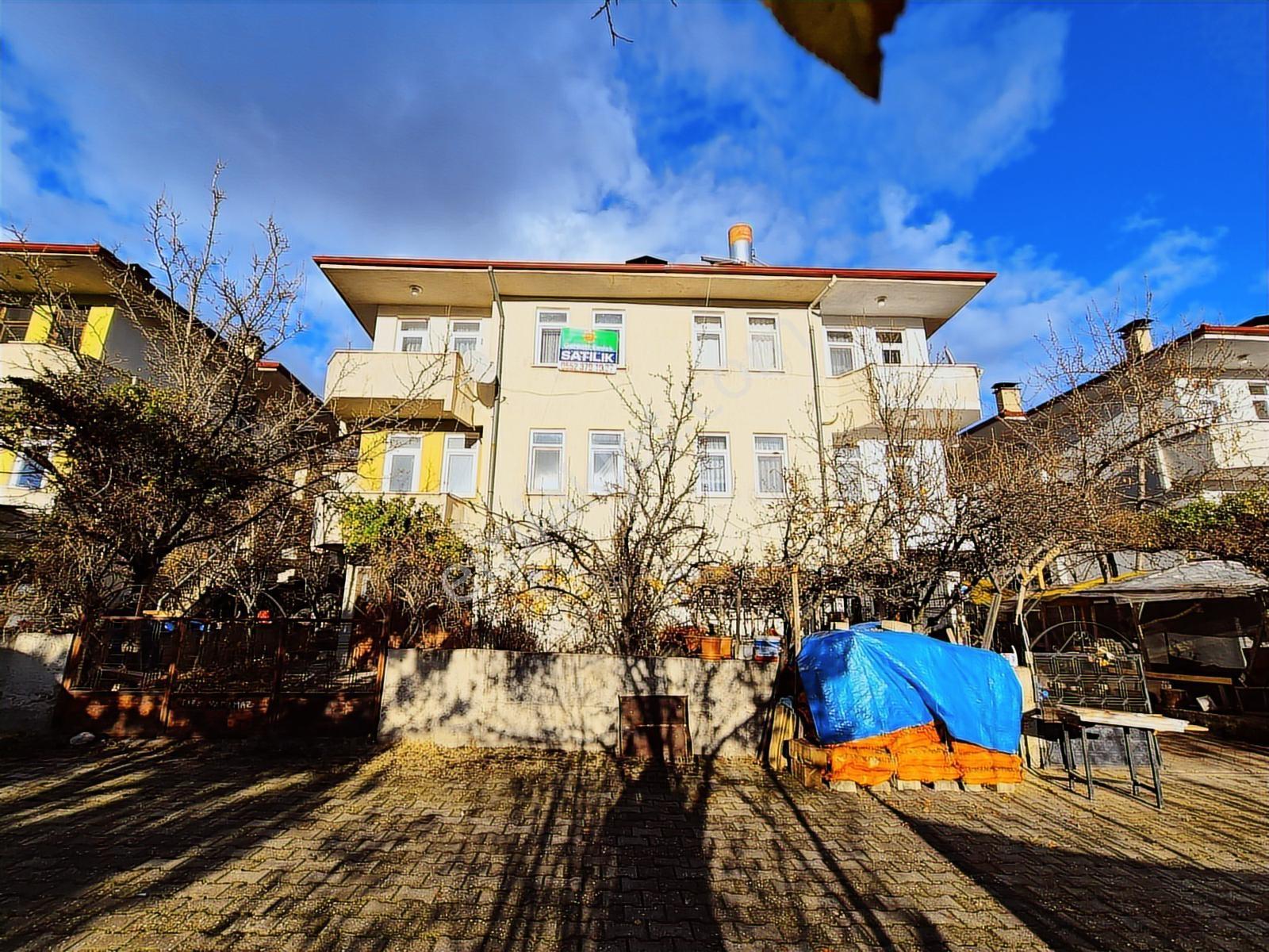 █garanti Emlak'tan Kuzeykentte 3 Katlı, 2 Daireli Bahçeli Villa█ - Görsel 4
