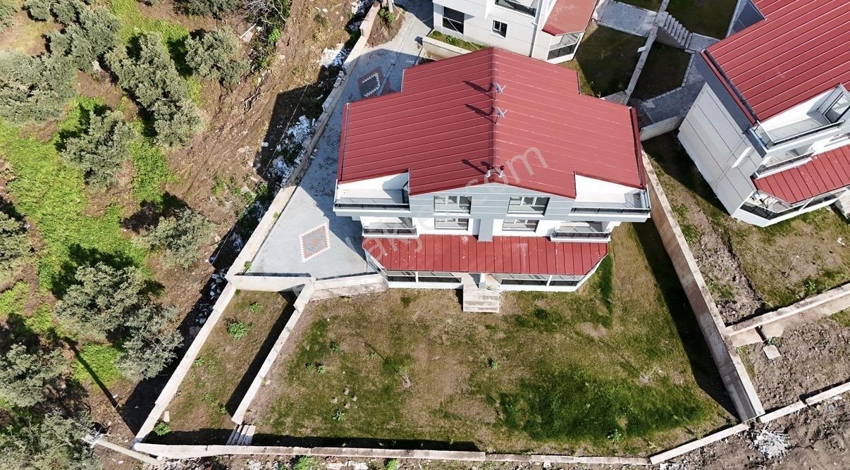 Gemlik Kurşunlu'da Eşsiz Deniz Manzaralı En Ön Köşe Konum Villa - Görsel 3