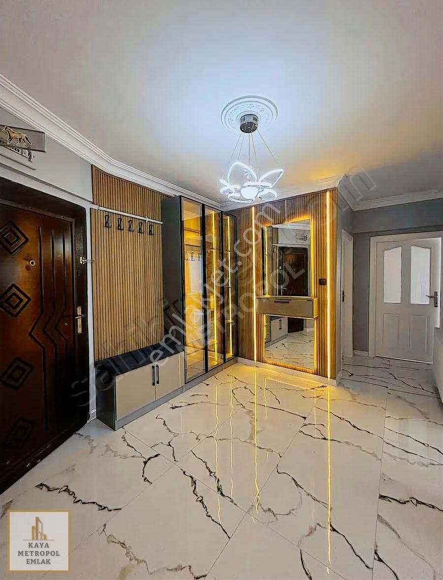 Etimesgut'ta Asansörlü Ara Kat Lüks Yapılı 120m2 3+1 Daire - Görsel 13