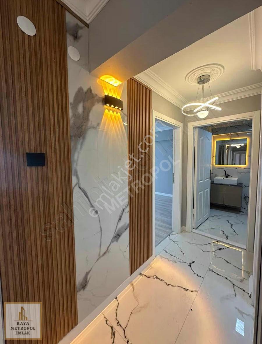 Etimesgut'ta Asansörlü Ara Kat Lüks Yapılı 120m2 3+1 Daire - Görsel 8