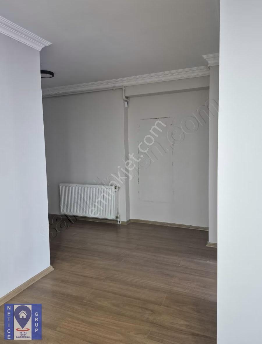 Ankara Yolu Üzeri Karasu İş M. Teraslı, 2+0 Kombili Kiralık Ofis - Görsel 8