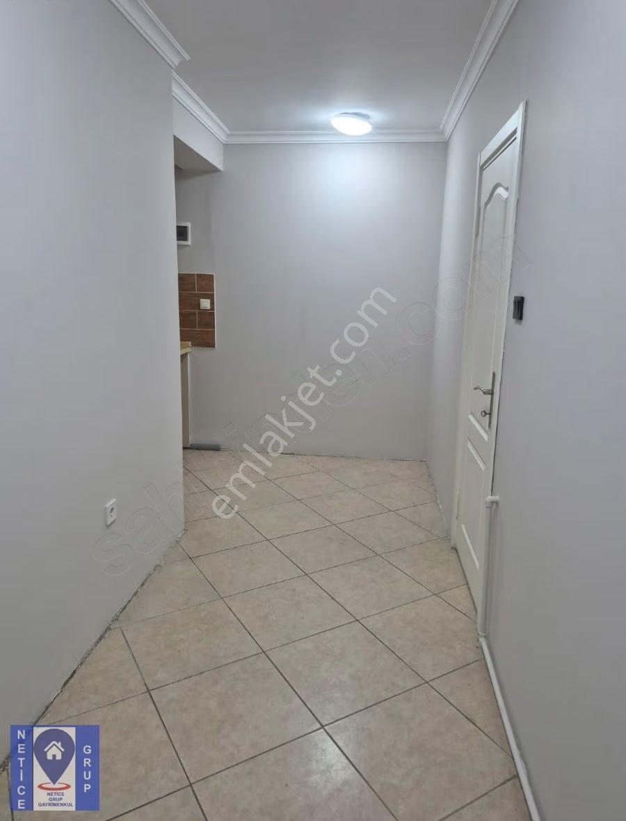 Ankara Yolu Üzeri Karasu İş M. Teraslı, 2+0 Kombili Kiralık Ofis - Görsel 2