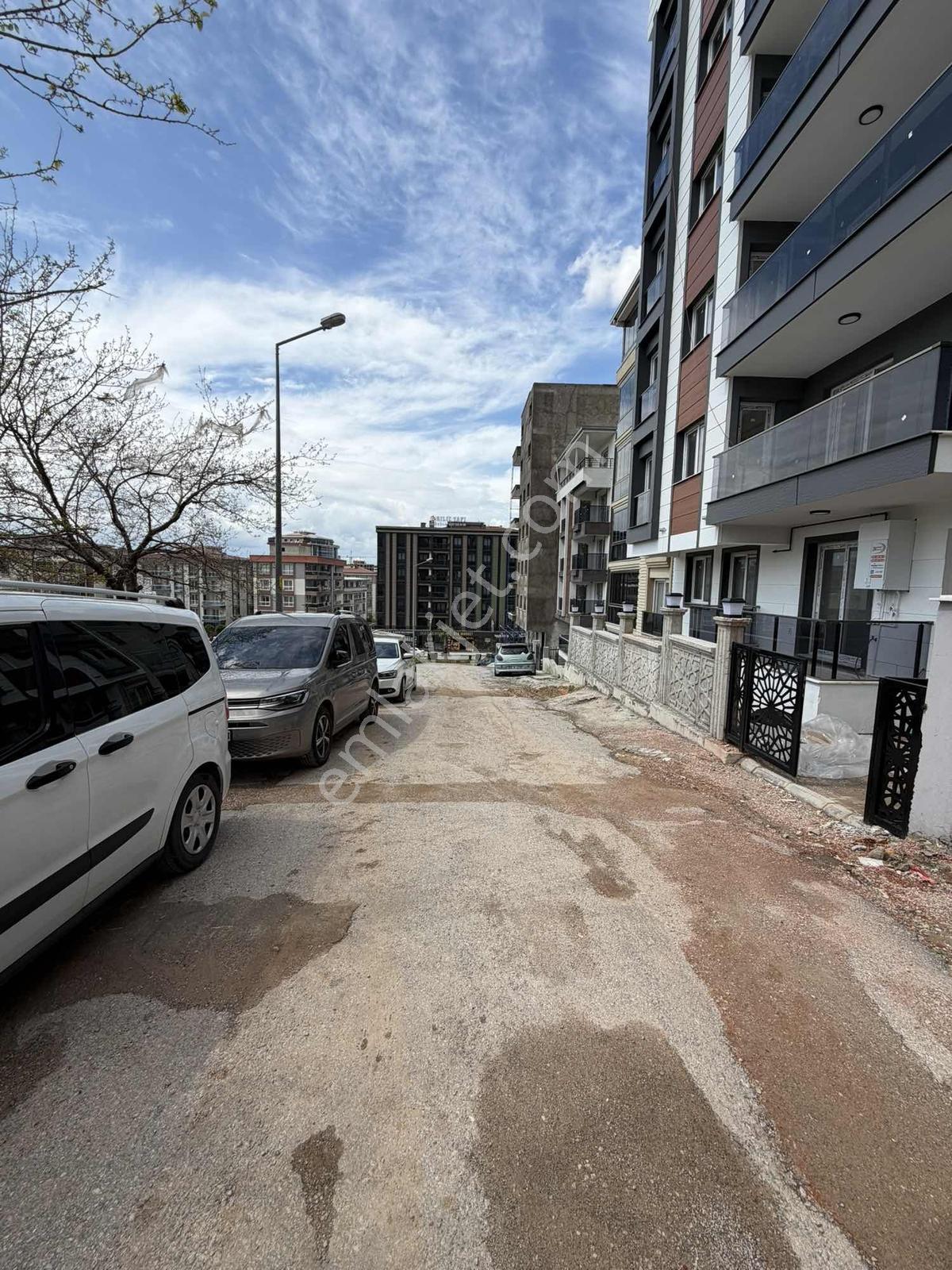 Menemende Satılık Daire 2+1 Kapalı Mutfak Ugurmumcu Mahallesinde - Görsel 16