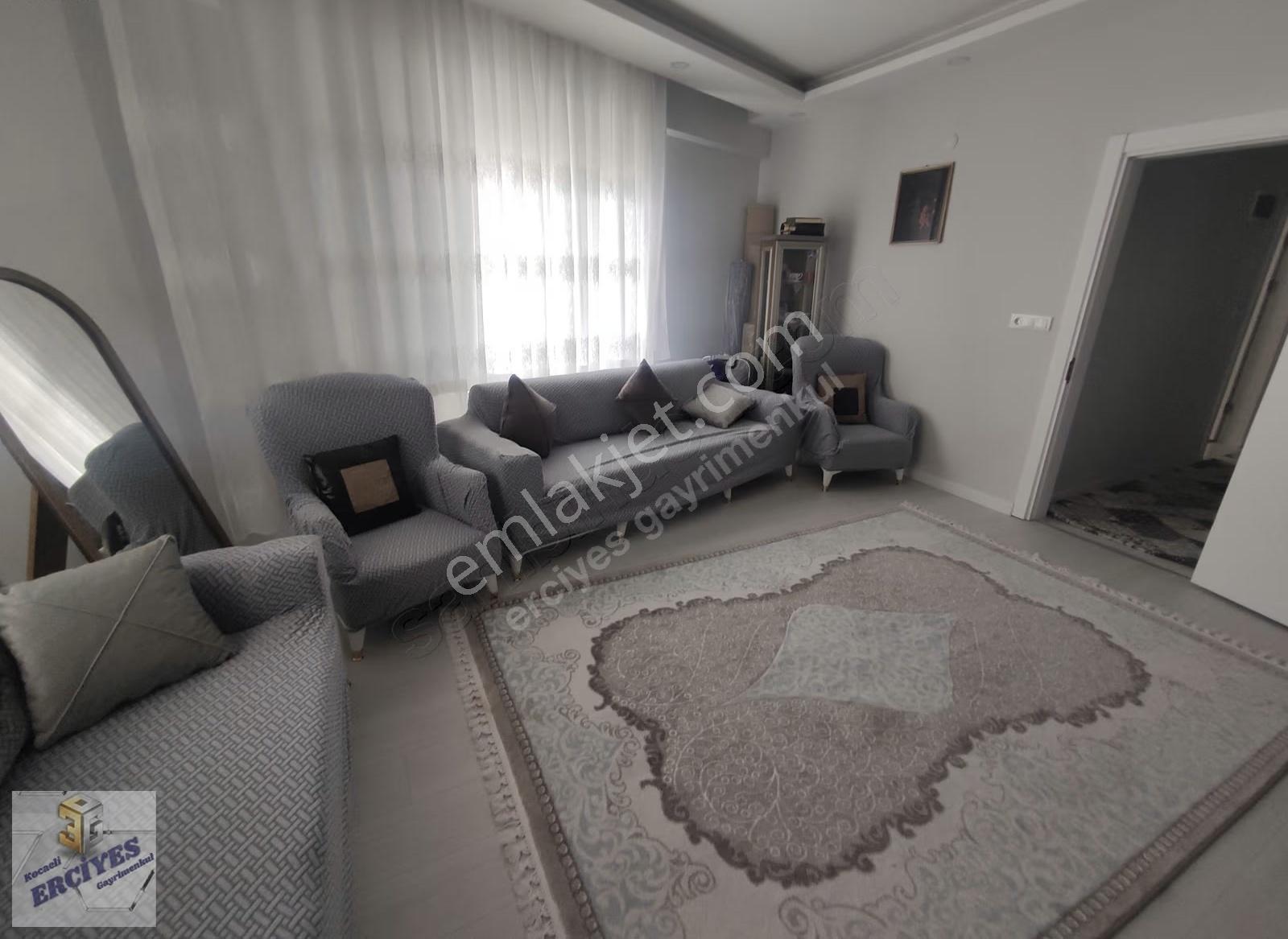 Başiskele Merkezde Eşyalı 2+1 Daire,halk Pazarı Yakınında - Görsel 6