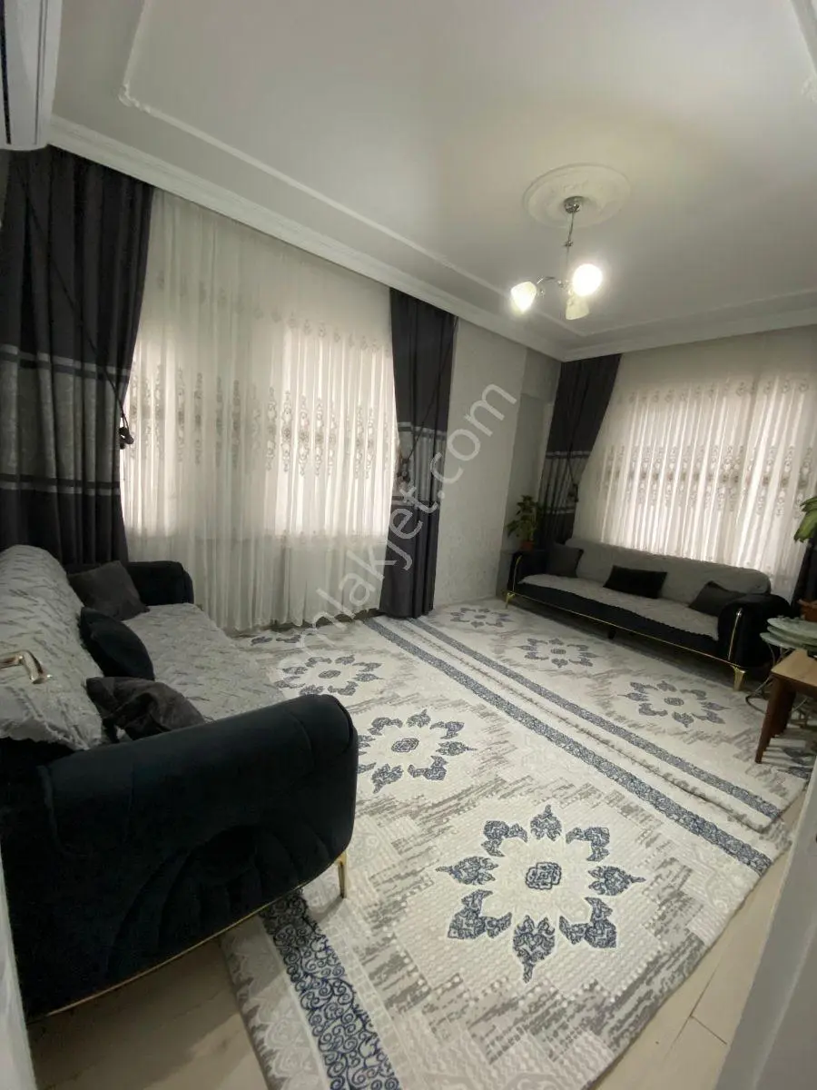Seyran Emlak'tan Merkezi Konumda Satılık 2+1 Daire