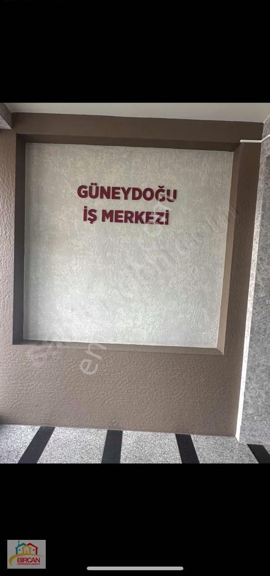 Güneydoğu İş Merkezi'nde Kiralık Ofis Dükkan - Görsel 20