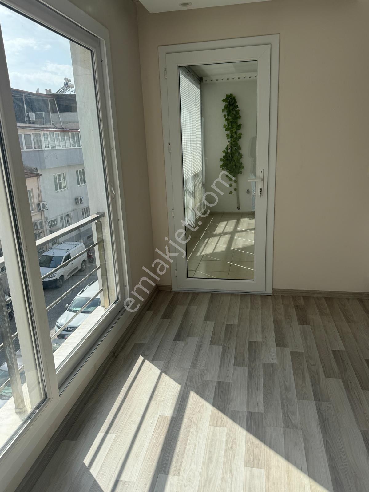 Nazillimizin En Gözde Mevkisinde Geniş Kiralık Daire - Görsel 14