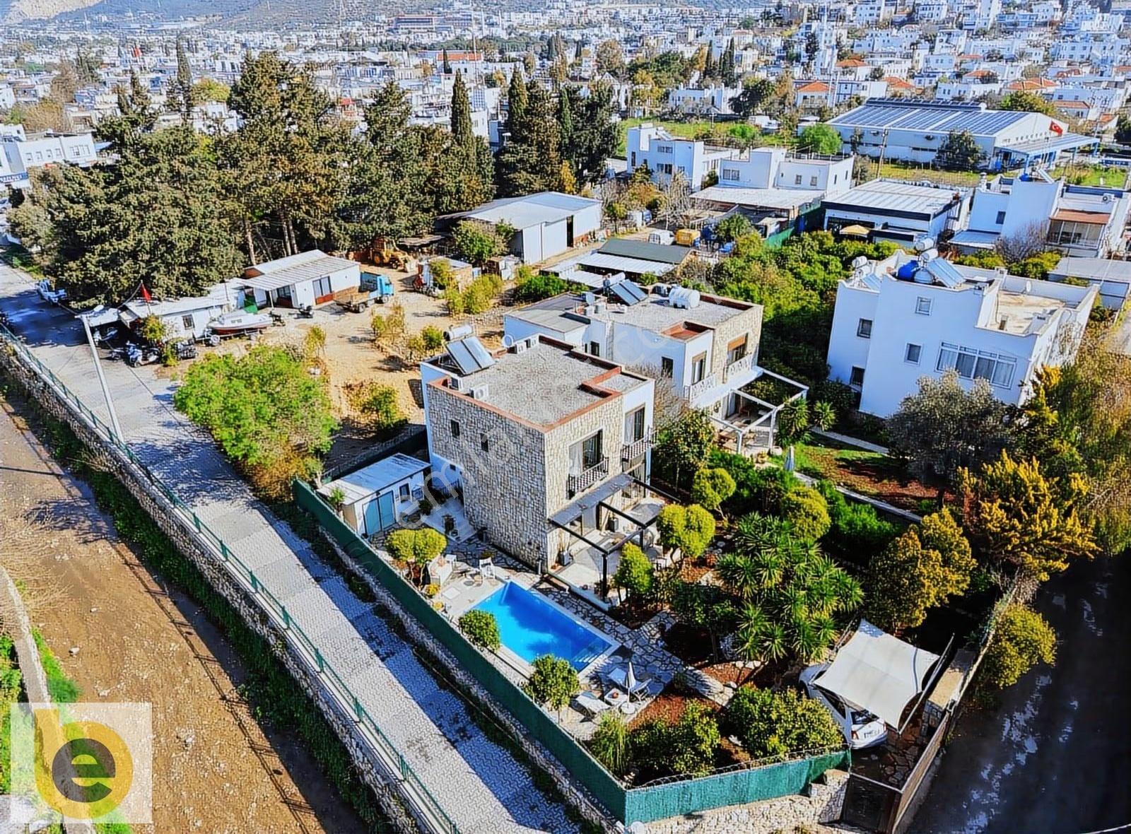 Ortakent'te Merkezi Konumda Bahçe Ve Havuzlu 3+1 Müstakil Villa - Görsel 17