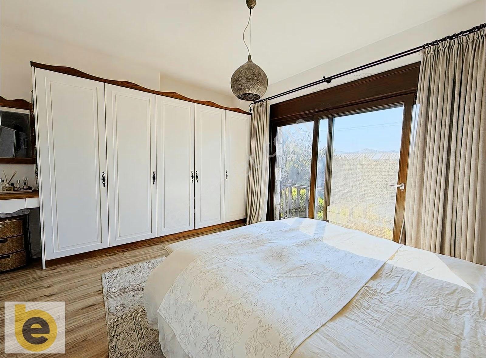 Ortakent'te Merkezi Konumda Bahçe Ve Havuzlu 3+1 Müstakil Villa - Görsel 10